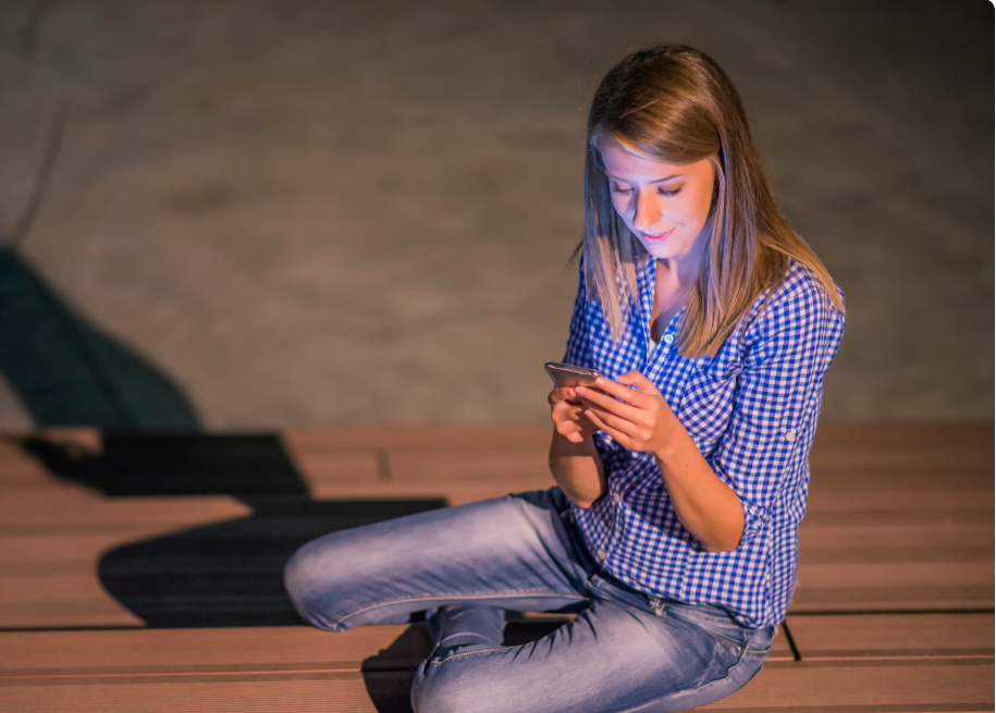 La soledad digital crece entre los jóvenes hiperconectados La soledad digital crece entre los jóvenes hiperconectados